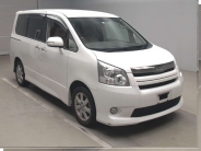 TOYOTA NOAH 2009