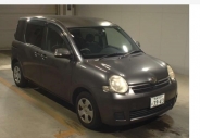 TOYOTA Sienta 2009